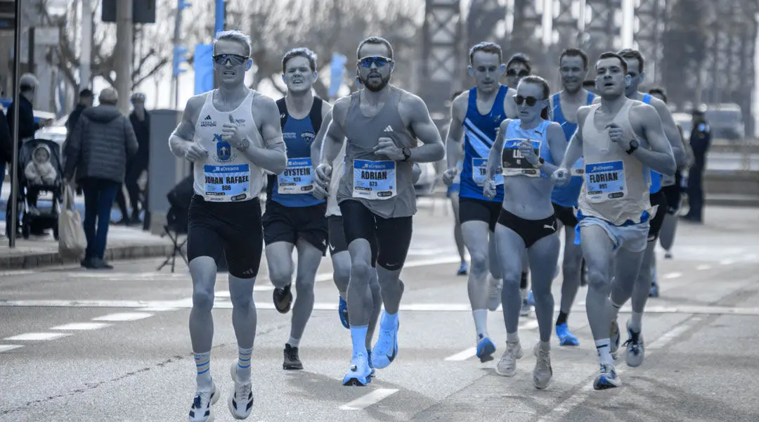 Fotos oficiales Mitja Marató de Barcelona - 2025